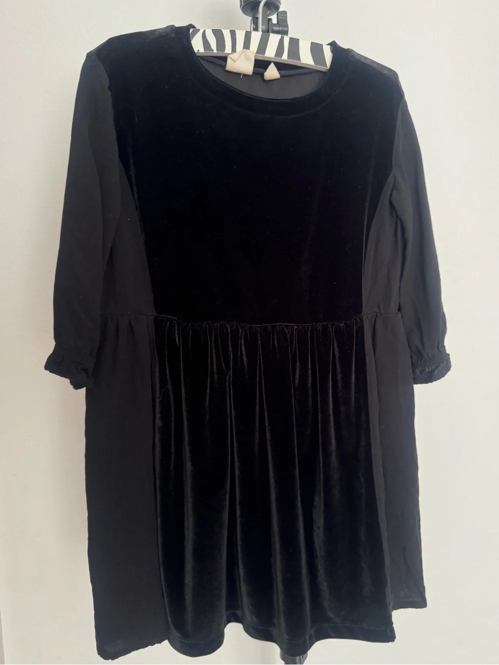 GAP Kids Black Velvet Dress XS 4-5 Long Sleeve Holiday